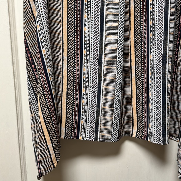 Stylish Pattern Sleeveless Top - Picture 3 of 6